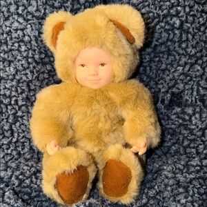 Anne Geddes plush stuffed animal Vintage 1997 Baby Bear Tan with Brown eyes.